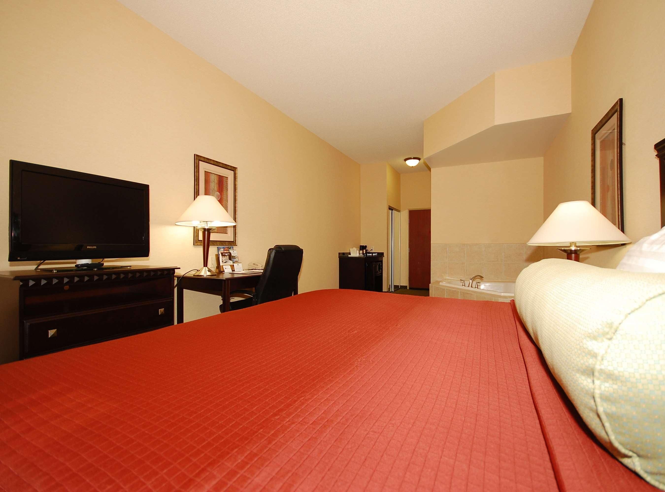 Best Western Plus Victor Inn & Suites Eksteriør bilde