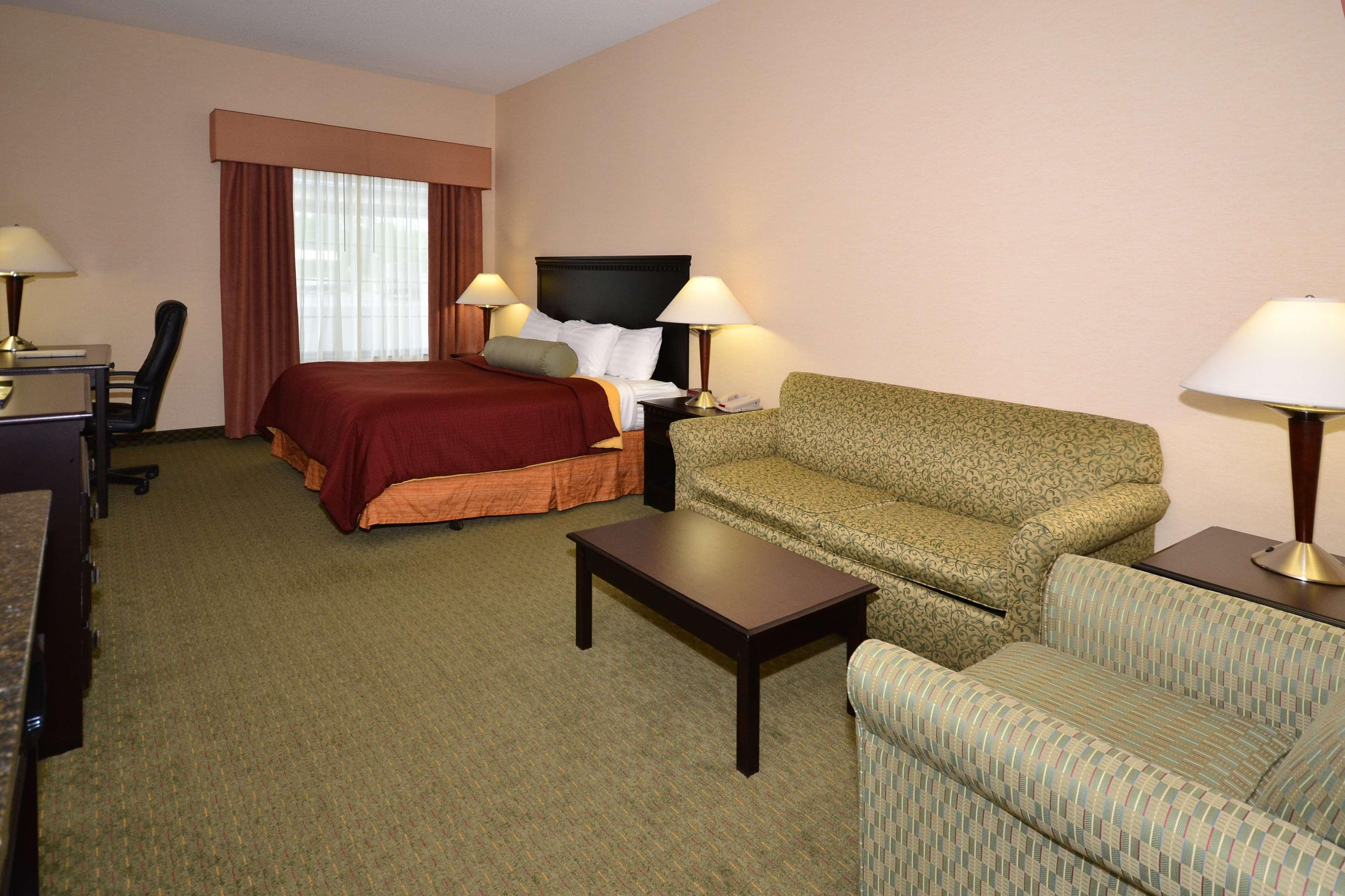 Best Western Plus Victor Inn & Suites Eksteriør bilde