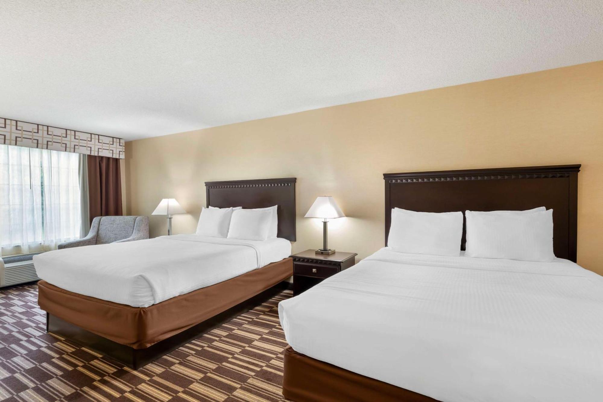 Best Western Plus Victor Inn & Suites Eksteriør bilde