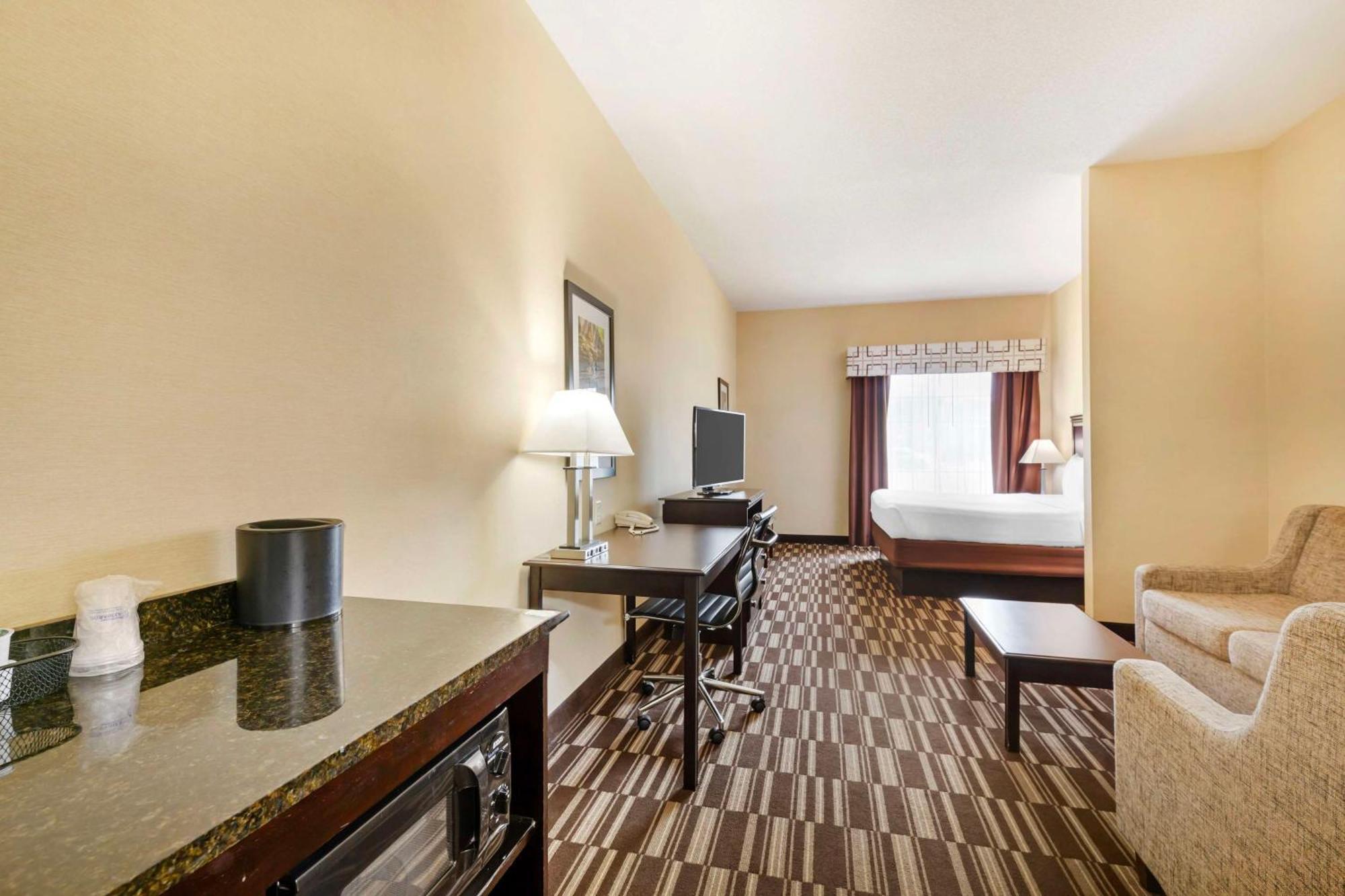 Best Western Plus Victor Inn & Suites Eksteriør bilde
