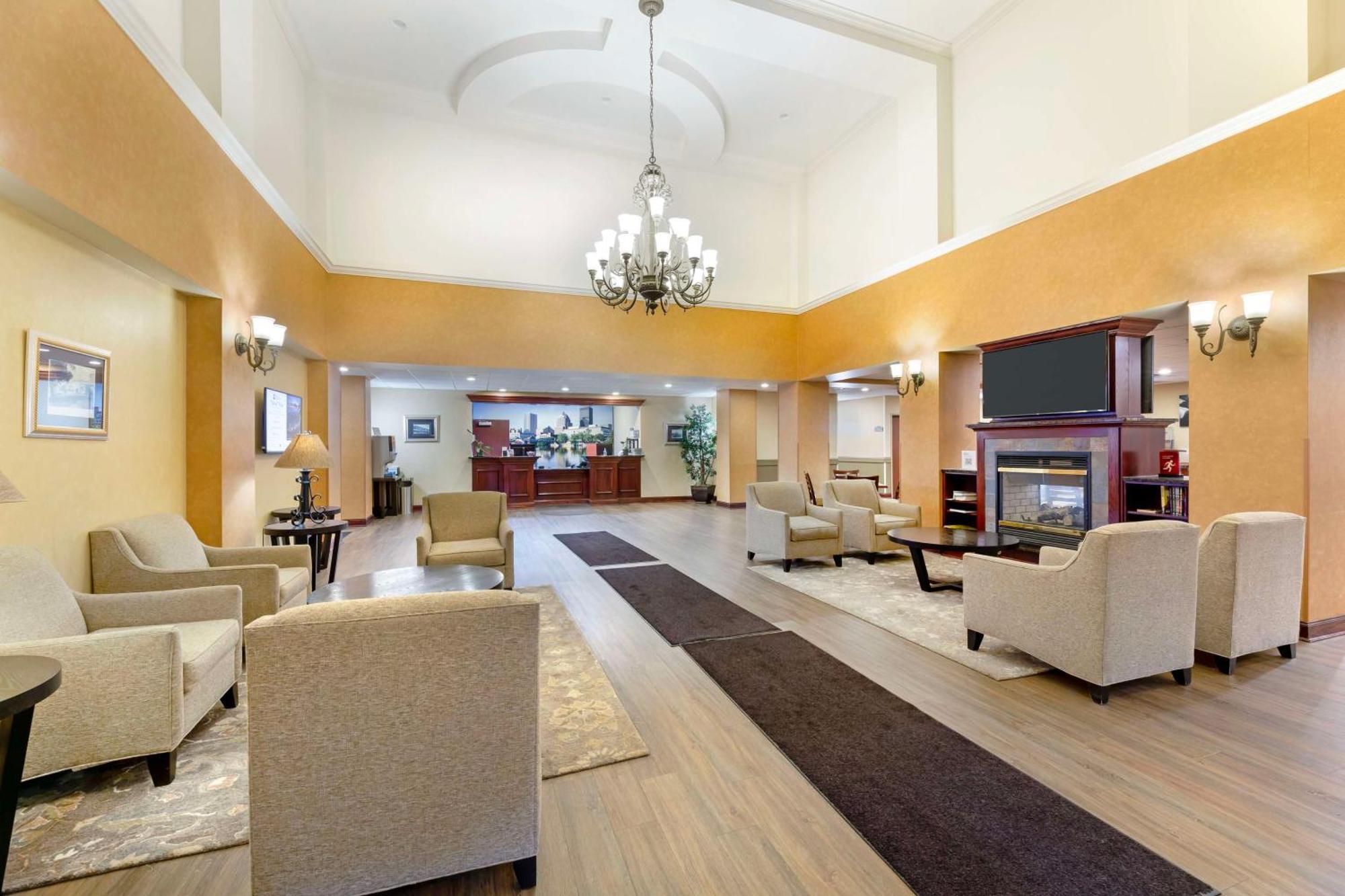 Best Western Plus Victor Inn & Suites Eksteriør bilde