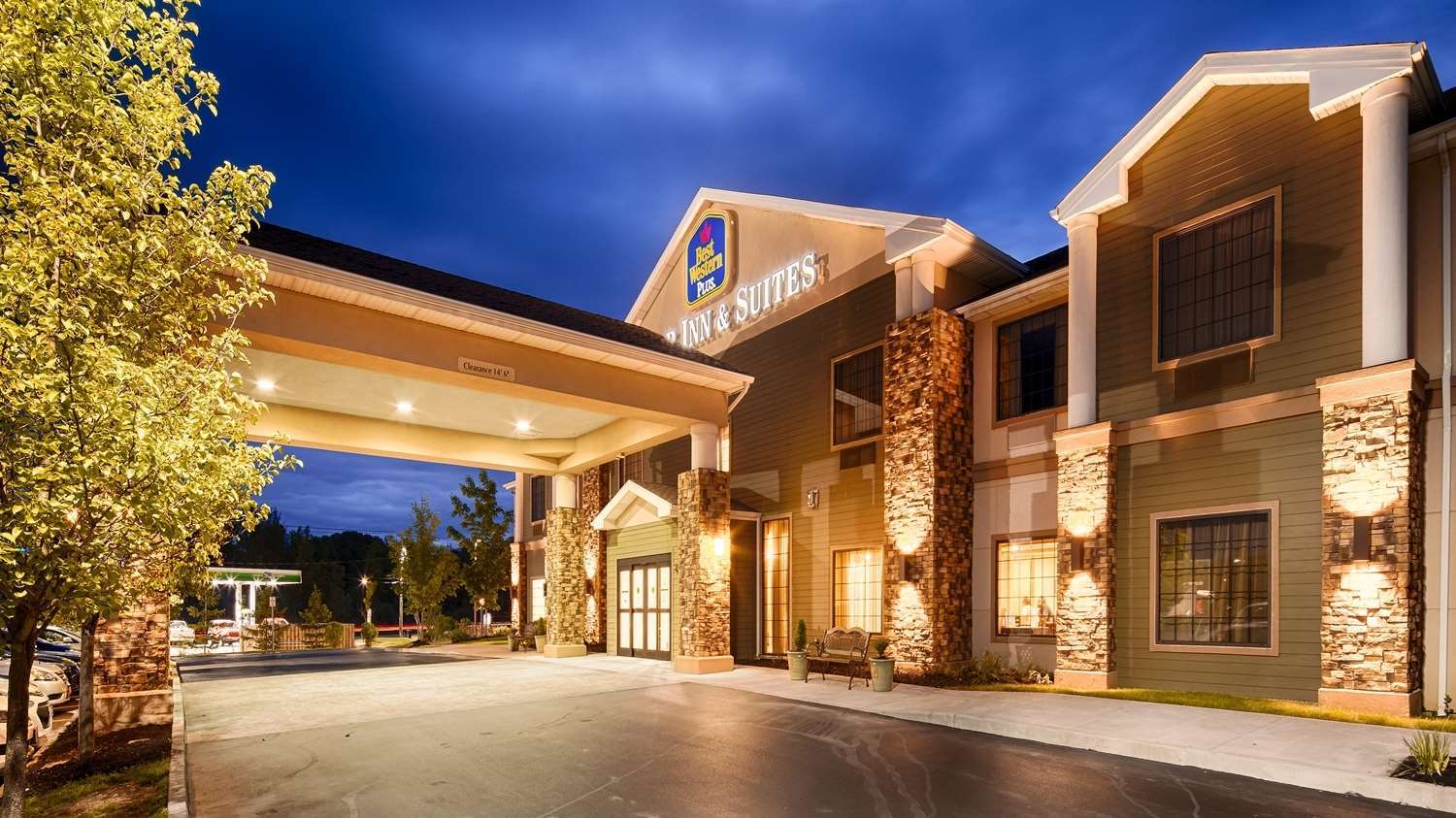 Best Western Plus Victor Inn & Suites Eksteriør bilde